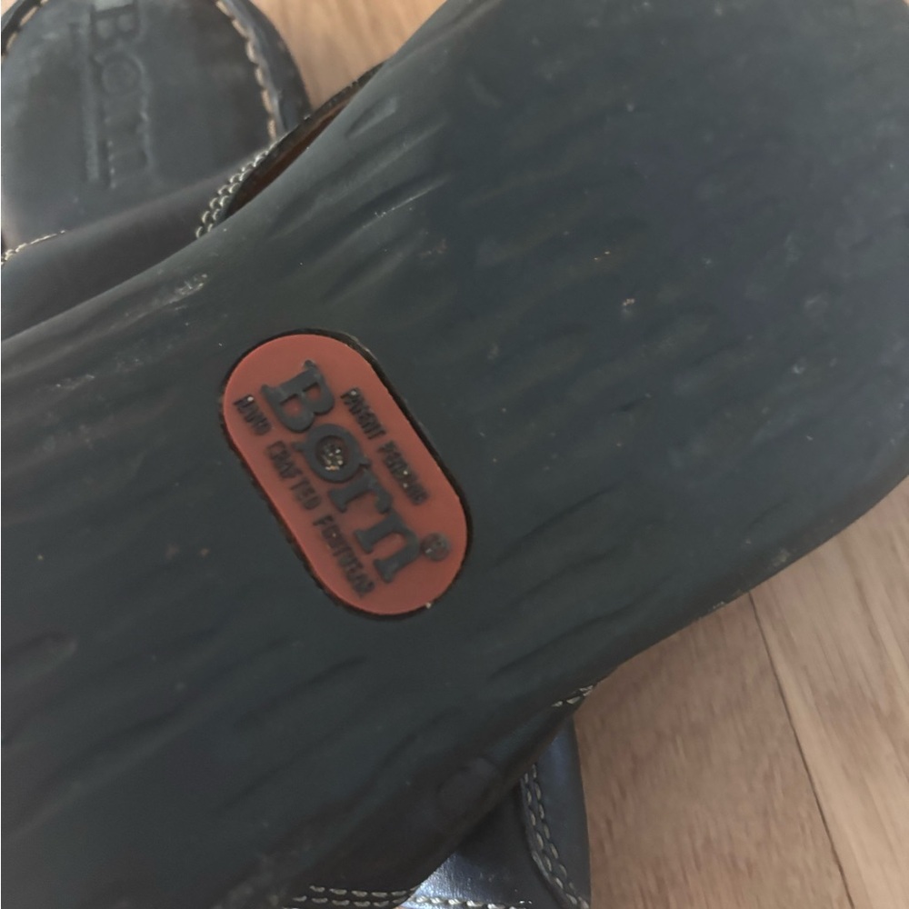 Born leather Black Leather Slide Sandals. Size 10 - Picture 4 of 7